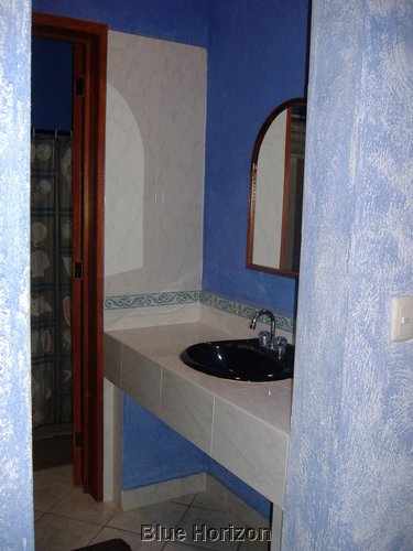 Viktoria bathroom2.jpg