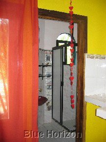 Casa Manfred  room1 bathroom.jpg