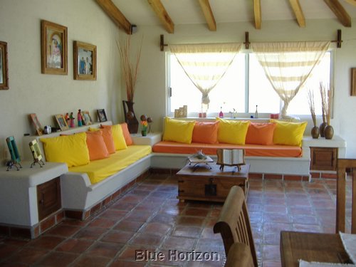Casa Tatiana living room2.JPG
