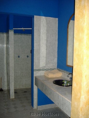 Viktoria bathroom3.jpg