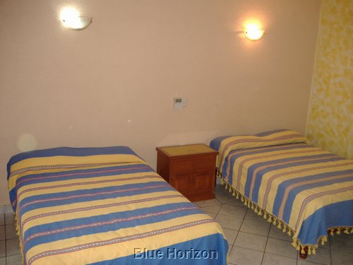 Viktoria room1beds.jpg