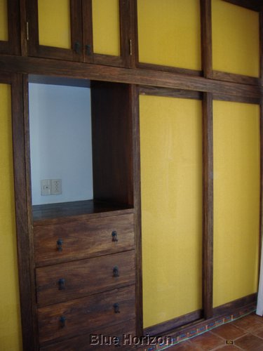 Casa Sandi closet masterbedroom.JPG