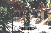 Hotel Hacienda Revolucion patio2.jpg