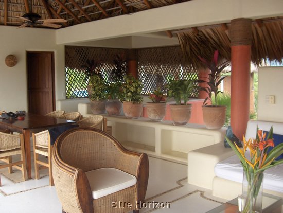 DINING AREA.JPG