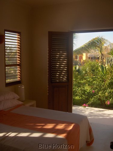 GUEST BEDROOM.JPG
