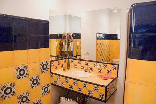 9 Bath2.jpg