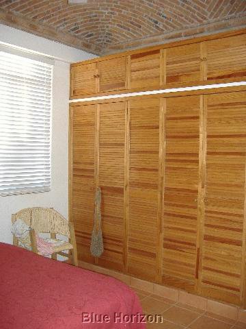11closet.jpg