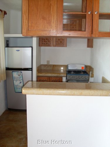 SL370102.JPG