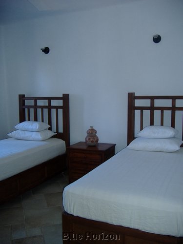 Julie's condo 006.jpg